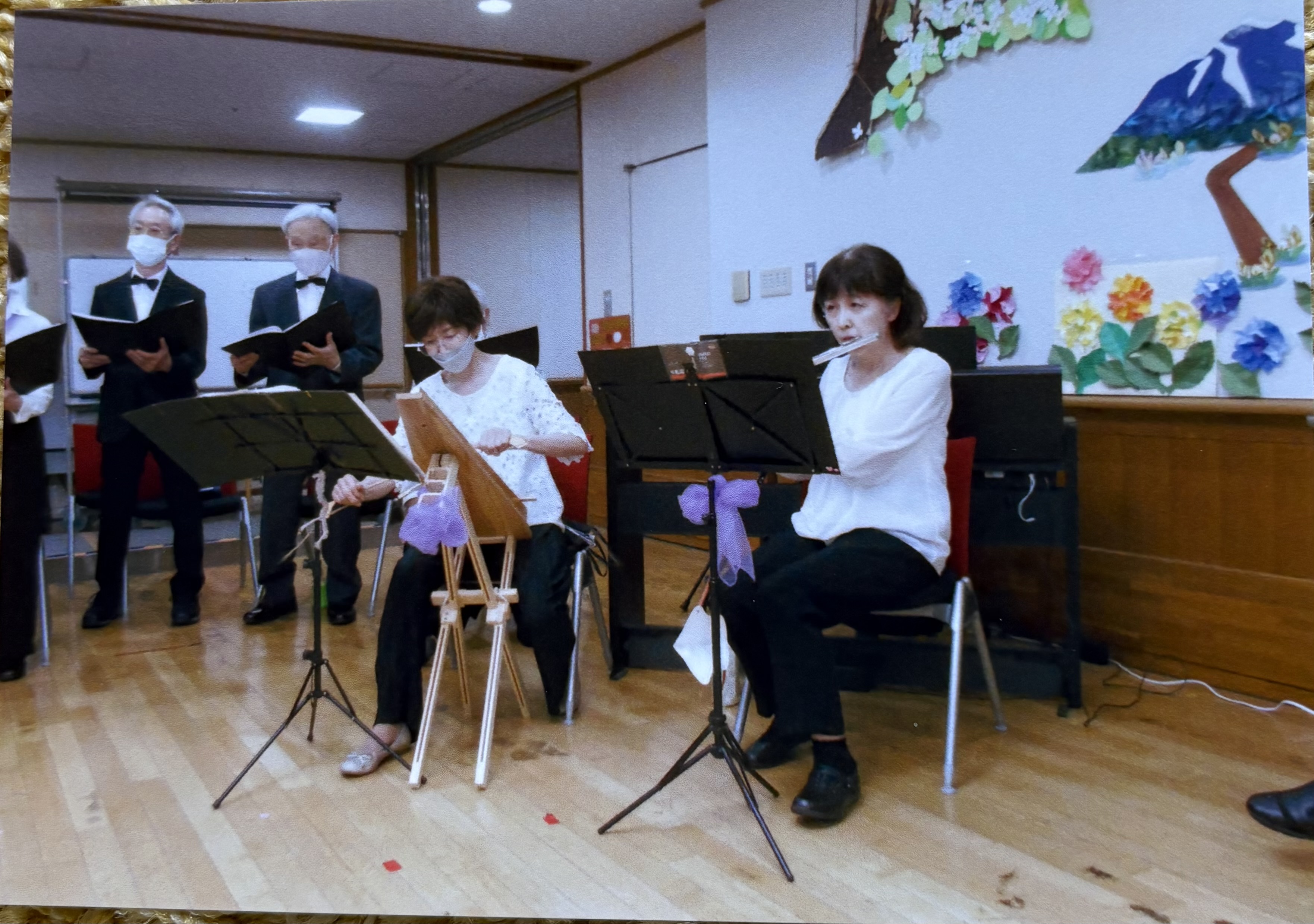 プサルタリーとフルート　男声陣3名の画像