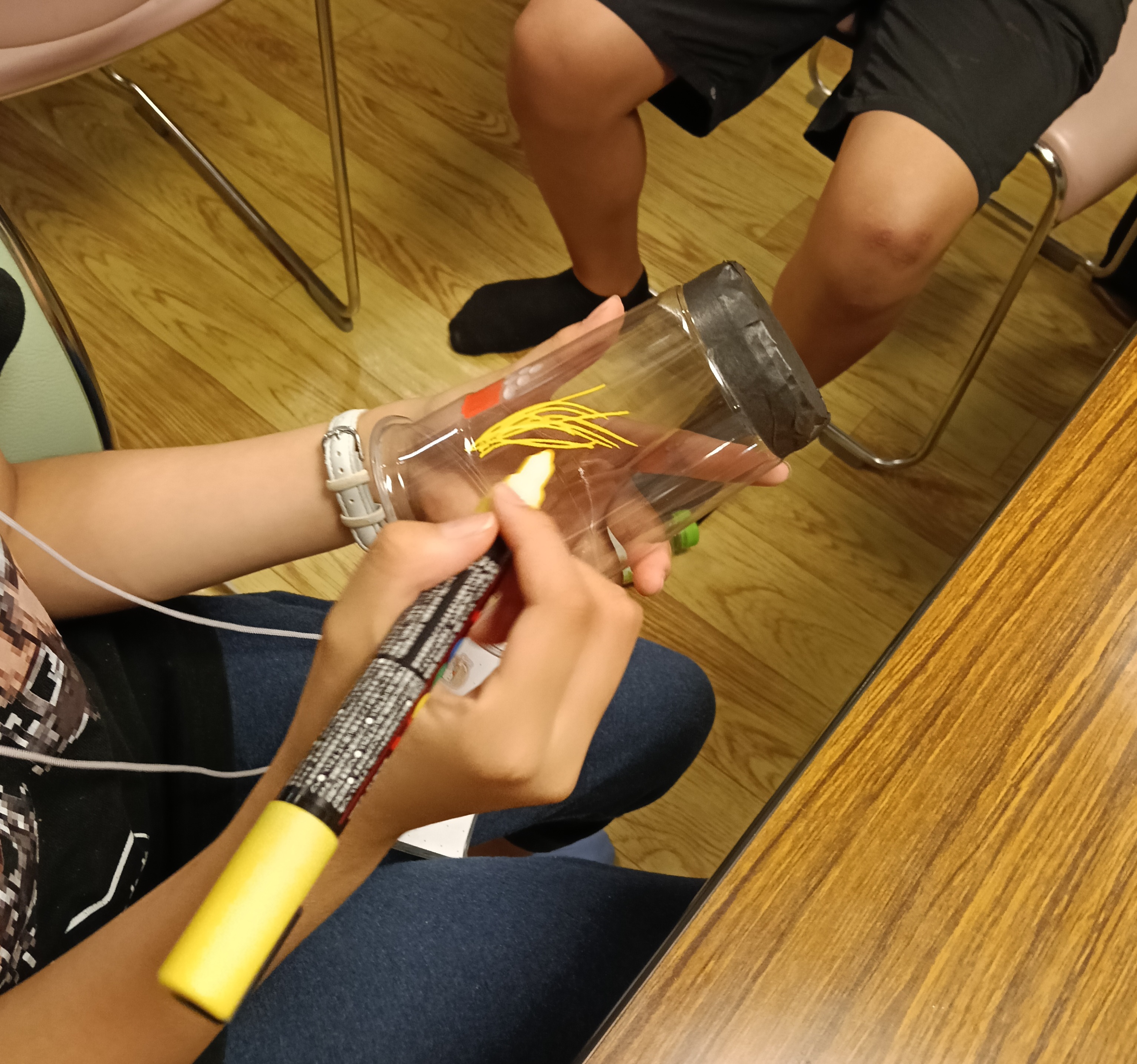 ランタン制作中